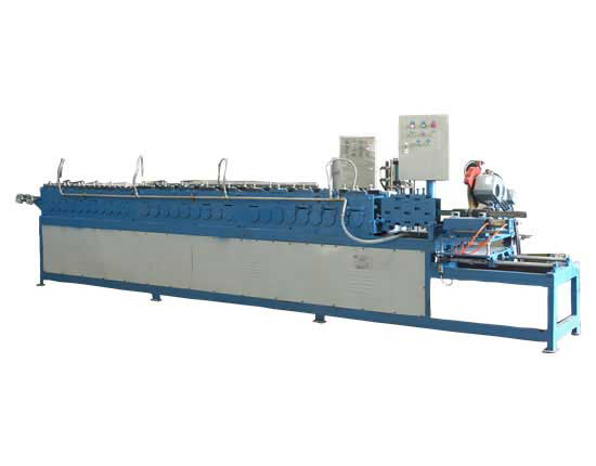 倉儲(chǔ)貨架成套設(shè)備