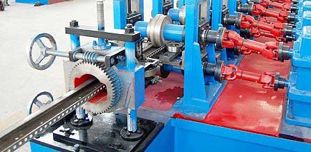 貨架成型設(shè)備